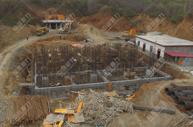 �����v�R��_ɽ�h����b¡�ν��ĕr(sh��)�a(ch��n)2500-3000��ʯ�����a(ch��n)��