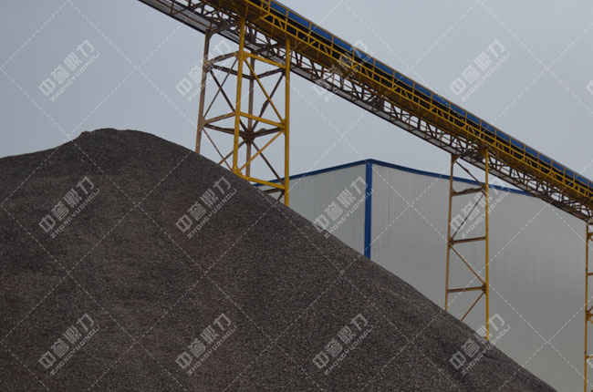 ��������Ж|��ʯ�ϏS�r(sh��)�a(ch��n)700��ɰʯ���a(ch��n)���Y��