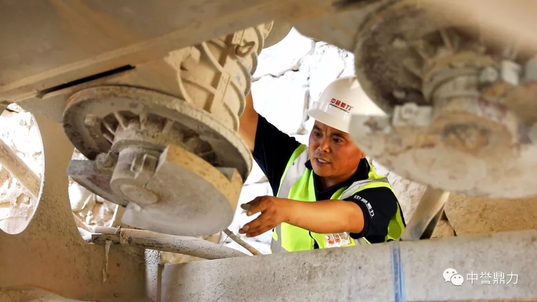 ���g�ˆT���M����ʯ�C���B