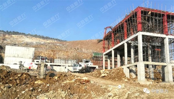 ���a���F��