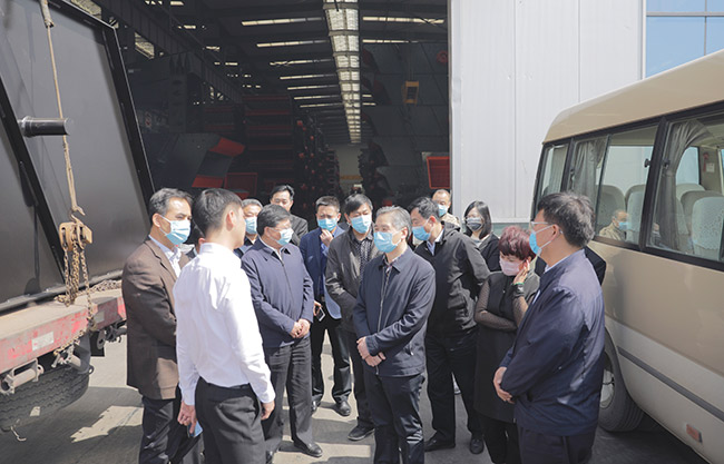 ���l(xi��ng)�и����L��ռ��һ���W�R���u����